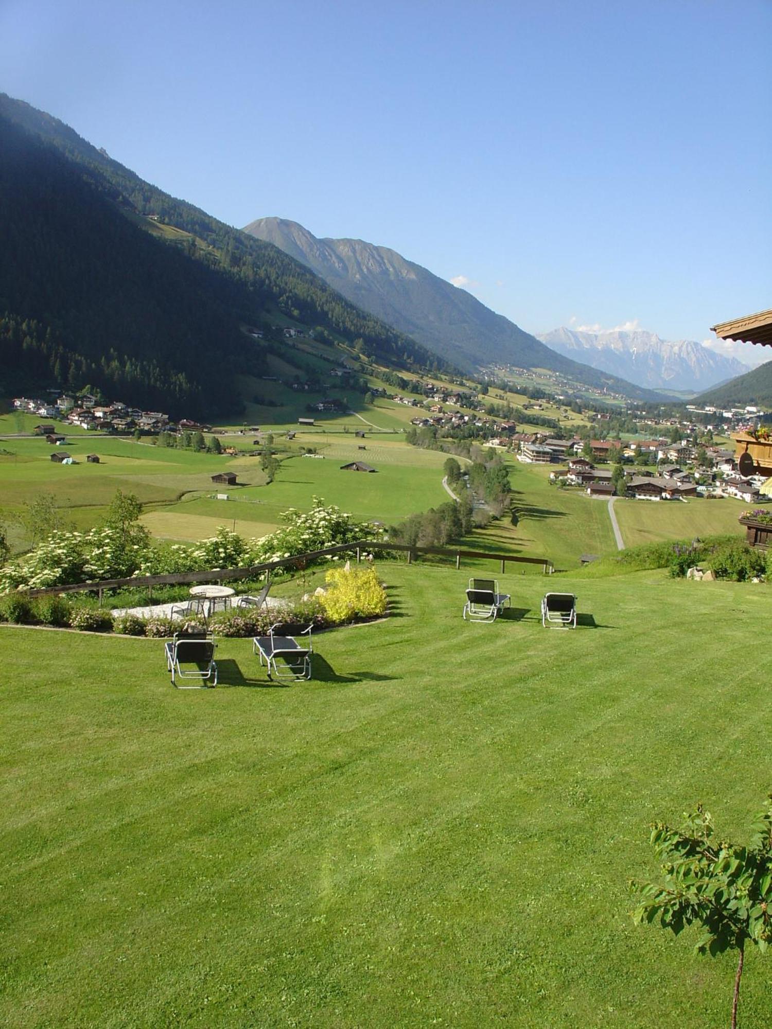 Haus Fernblick Hotel Neustift im Stubaital Bagian luar foto